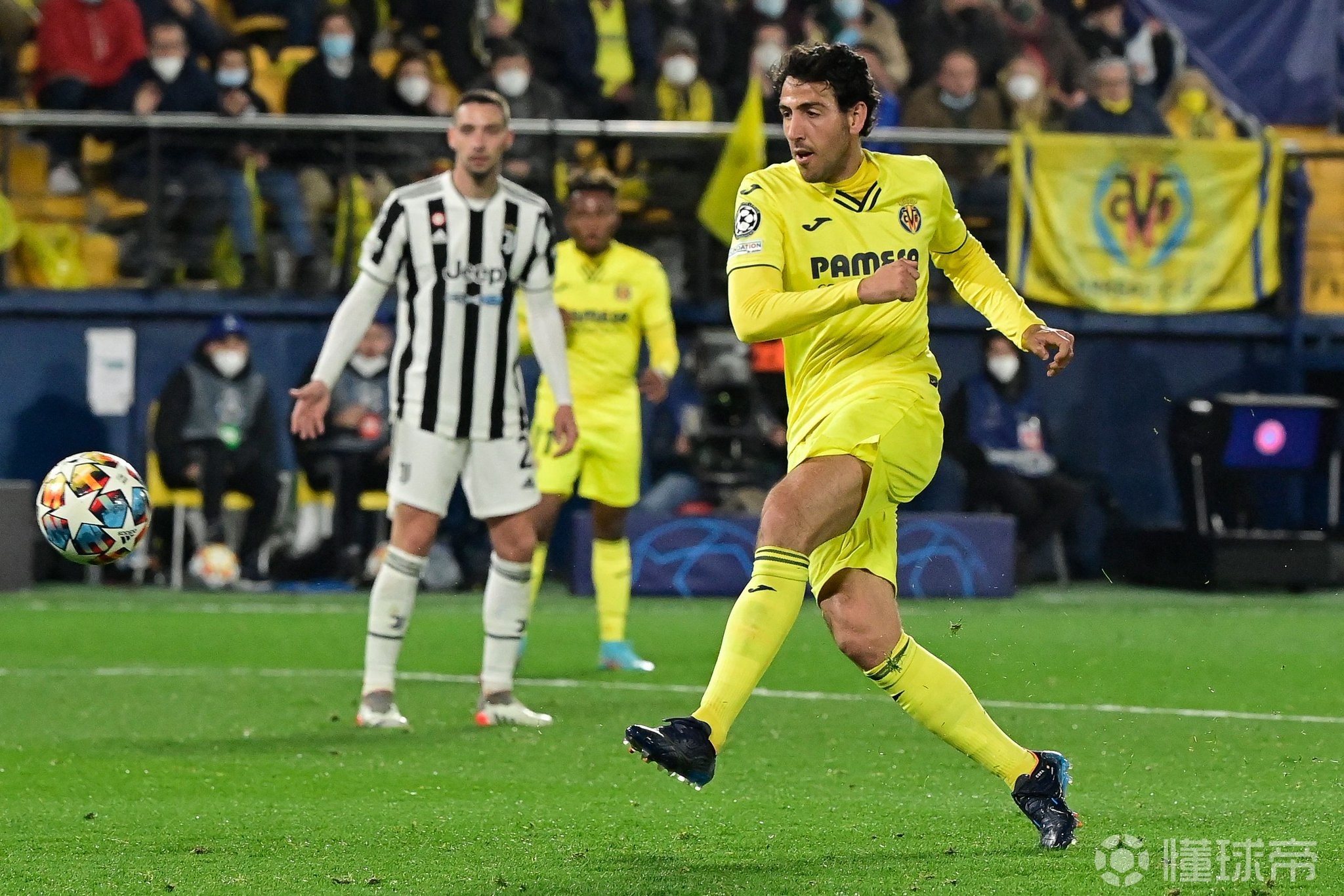 关于今晚比利亚雷亚尔调整名单以备中超；扳平良机环节打磨；悬念犹存；心理建设被强调的信息