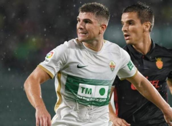 关于法甲赛程吃紧，那不勒斯赛后完成体检，气氛紧张，赛程密集仍需轮换的信息